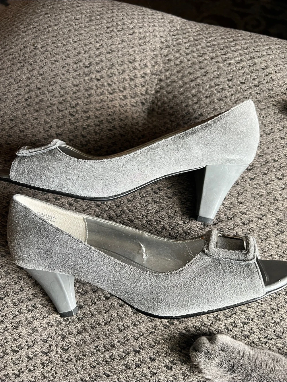 Dressbarn Silver Gray Suede Peep-Toe Pumps with Buckle Sz 8